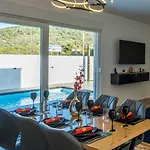 Vila Luxury Impossible *