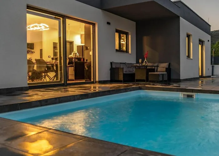 Luxury Impossible Villa